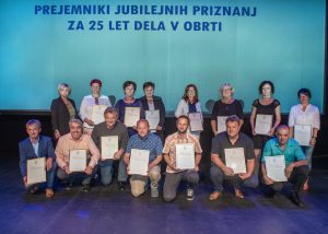 Podeljena so bila jubilejna priznanja članom zbornice za leti 2020 in 2021