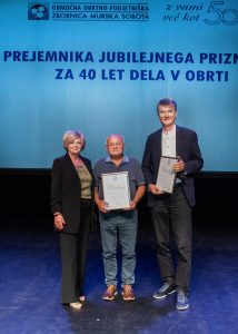 Podeljena so bila jubilejna priznanja članom zbornice za leti 2020 in 2021