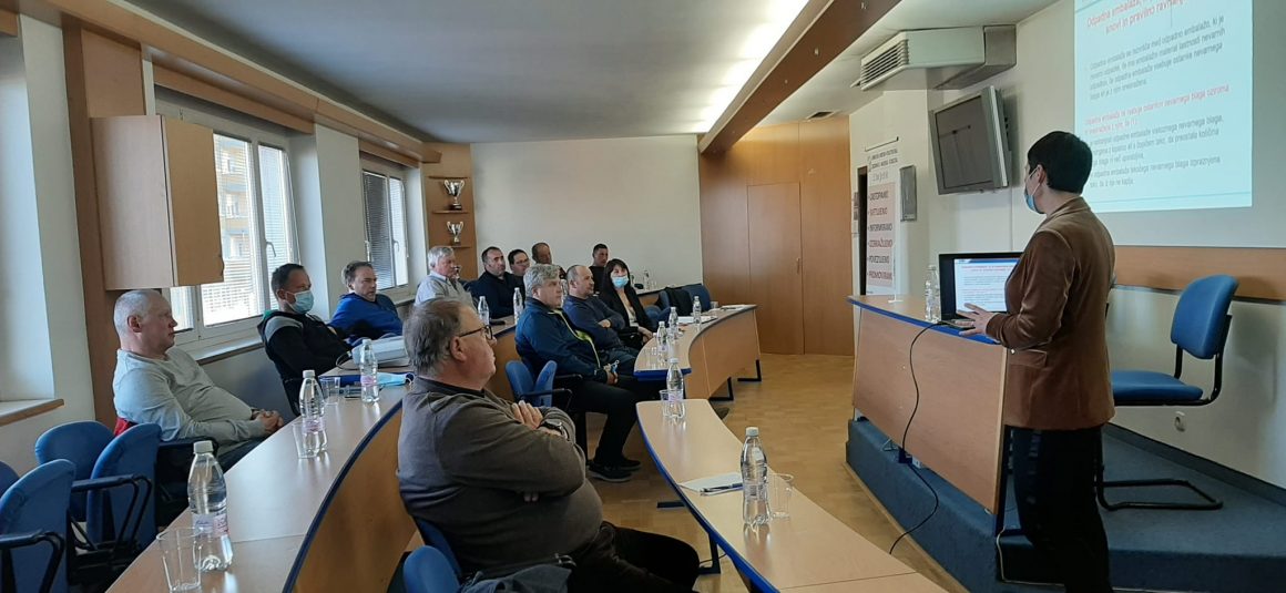 Izveden seminar o ravnanju z gradbenimi odpadki na gradbiščih in obveznosti izvajalcev gradbenih del