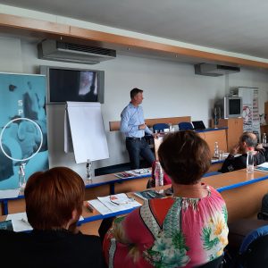 Delo s strankami in ključne veščine novodobnega prodajnika