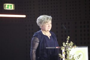 Najstarejša obrtnica leta 2022 je postala frizerka Margit Grah, članica OOZ M. Sobota