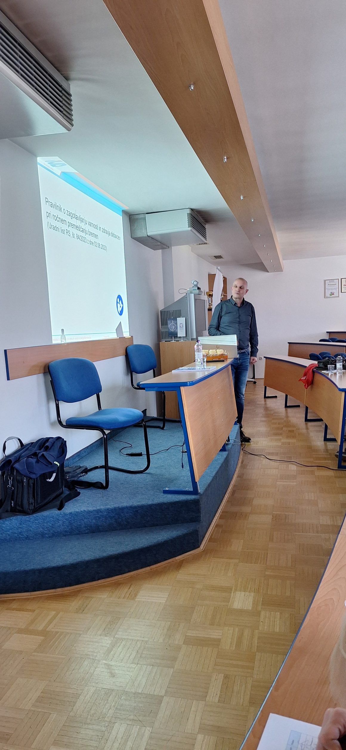 Novosti Pravilnika o zagotavljanju varnosti in zdravja delavcev pri ročnem premeščanju bremen