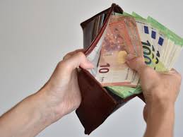 Spletni brezplačni seminar: Delovno pravni vidik obračuna (minimalne) plače, nadomestil plače, dodatkov in povračil stroškov Spletni brezplačni seminar: Delovno pravni vidik obračuna (minimalne) plače, nadomestil plače, dodatkov in povračil stroškov