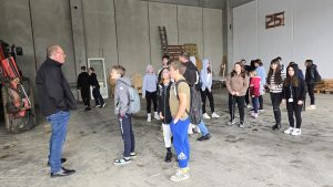 Ogled in srečanje s podjetji »POKLICI OD BLIZU« - OŠ Fokovci