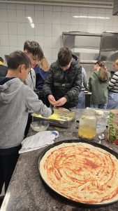 Poročilo z ogleda in srečanja s podjetji »POKLICI OD BLIZU«, OŠ Grad in OŠ Kuzma