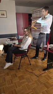 Izveden seminar o modnih trendih barvanja