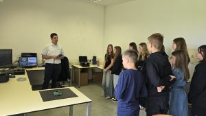 Poročilo z ogleda podjetij "POKLICI OD BLIZU" - OŠ Puconci