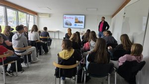 Poročilo z ogleda podjetij "POKLICI OD BLIZU" - OŠ Puconci