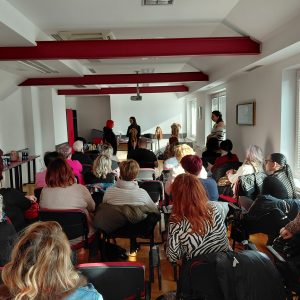 Izveden seminar za frizerje s Petro Blatnik Maček