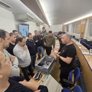 Izvedeno usposabljanje za avtoserviserje