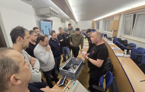 Izvedeno usposabljanje za avtoserviserje